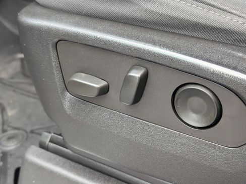 Used 2022 Chevrolet Silverado 1500 LT Trail Boss image 30