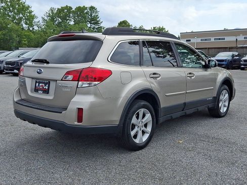 Used 2014 Subaru Outback 2.5i Premium AWD/4WD image 5