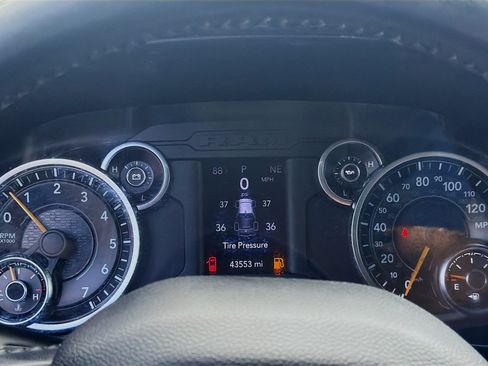 Used 2022 RAM 1500 Big Horn RWD image 9