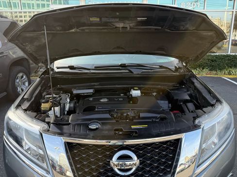 Used 2015 Nissan Pathfinder SL w/ SL Tech Package image 43