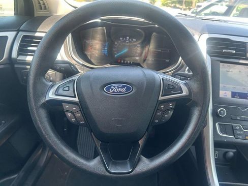 Used 2020 Ford Fusion SE FWD image 10