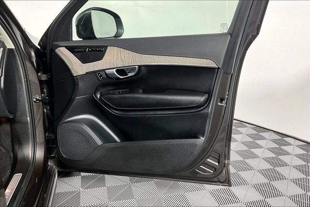 Used 2024 Volvo XC90 B6 Ultimate AWD/4WD image 25