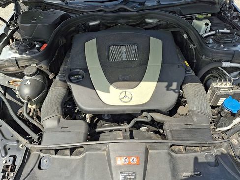 Used 2010 Mercedes-Benz E 350 4MATIC Sedan image 27
