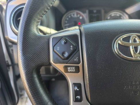 Certified 2016 Toyota Tacoma SR5 w/ SR5 Appearance Package (SN) image 20