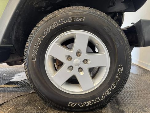 Used 2009 Jeep Wrangler X AWD/4WD image 28