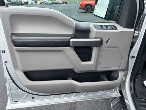 Used 2015 Ford F150 XLT w/ Equipment Group 301A Mid RWD image 7