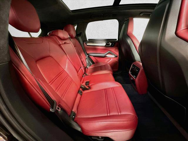 Certified 2023 Porsche Cayenne Turbo S AWD/4WD image 24