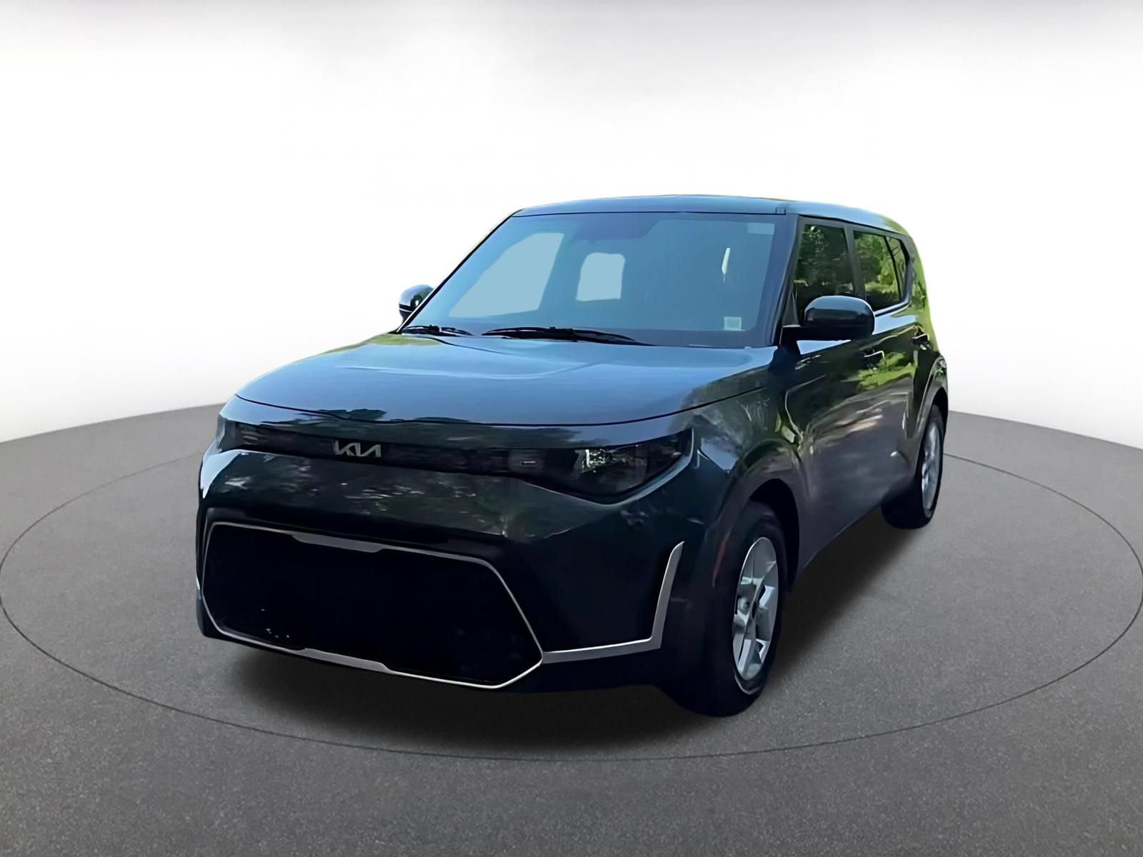 Used 2025 Kia Soul LX w/ LX Technology Package FWD image 6