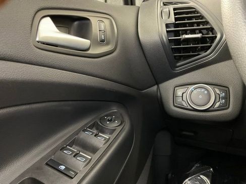 Certified 2019 Ford Escape SE image 20