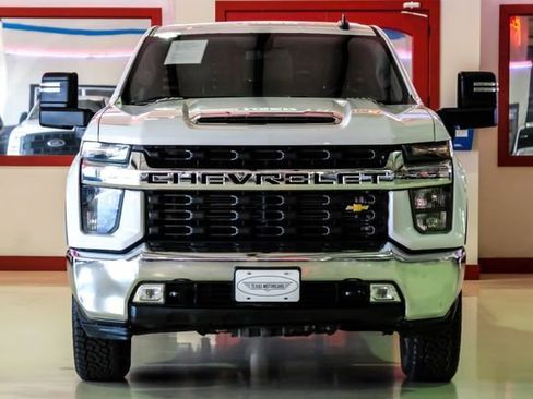 Used 2022 Chevrolet Silverado 2500 LT w/ Convenience Package image 8