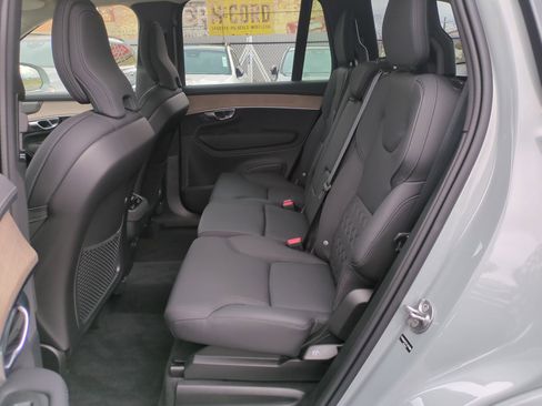 New 2026 Volvo XC90 B6 Plus w/ Protection Package AWD/4WD image 15
