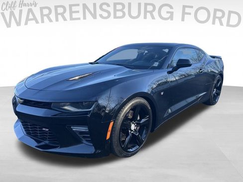 Used 2017 Chevrolet Camaro SS image 3