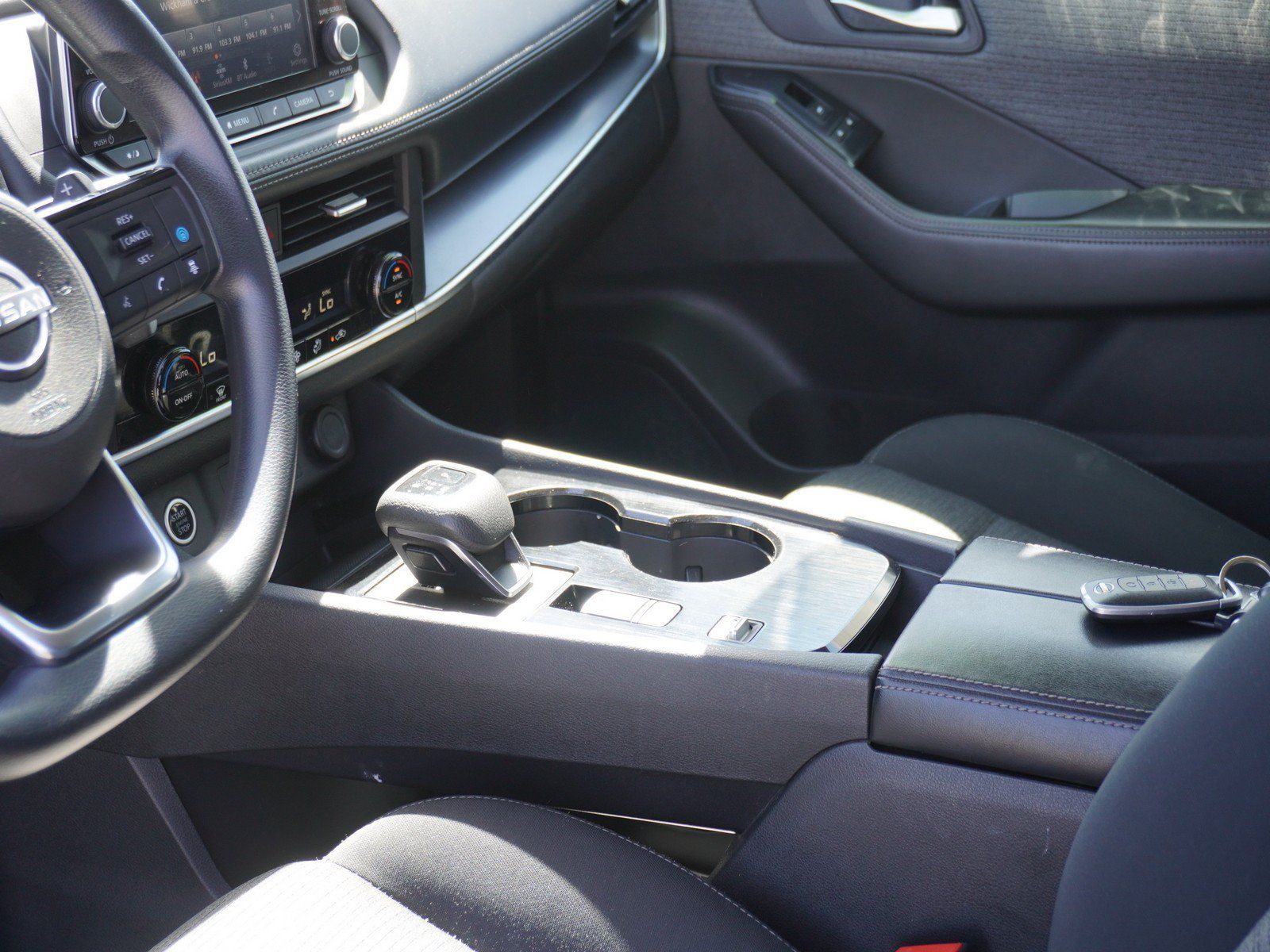 Used 2023 Nissan Rogue SV FWD image 20
