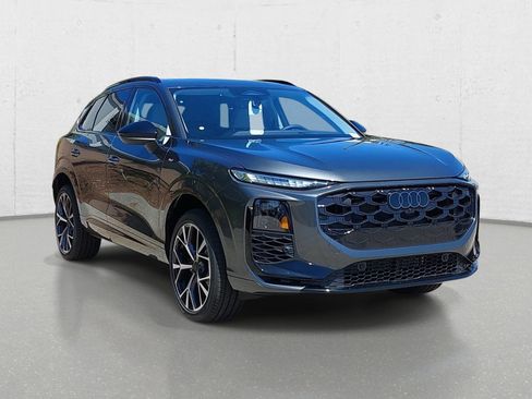 New 2026 Audi Q3 quattro 2.0T AWD/4WD image 3