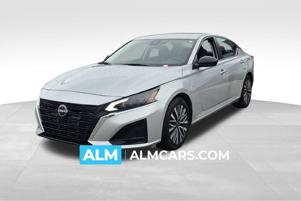 Used 2024 Nissan Altima 2.5 SV FWD image 1
