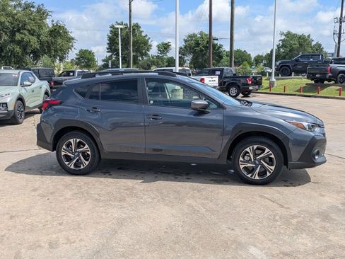 Used 2025 Subaru Crosstrek 2.0i Premium image 4
