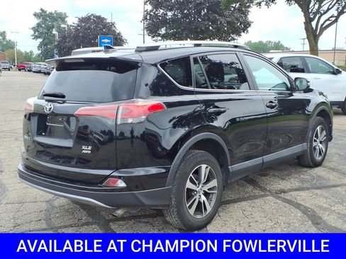 Used 2018 Toyota RAV4 XLE AWD/4WD image 6