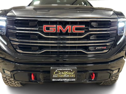 Used 2022 GMC Sierra 1500 AT4 image 10