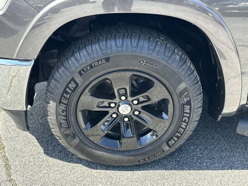 Used 2019 RAM 1500 Laramie image 13