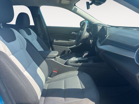 Used 2025 Chevrolet Trax LS w/ LS Convenience Package FWD image 15