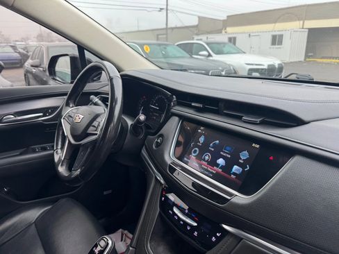 Used 2019 Cadillac XT5 Premium Luxury image 16