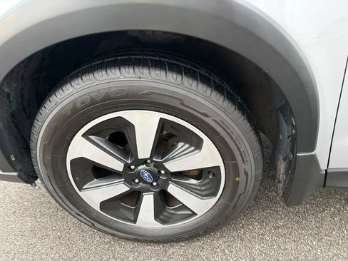 Used 2018 Subaru Forester 2.5i Premium w/ All-Weather Package AWD/4WD image 32