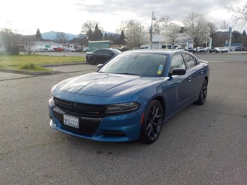 Used 2021 Dodge Charger SXT w/ Blacktop Package image 1