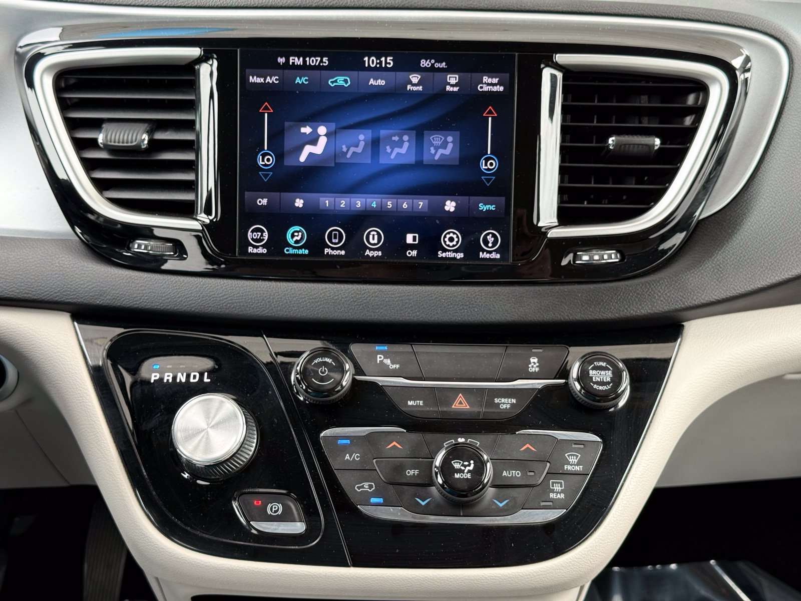 Used 2018 Chrysler Pacifica Touring Plus FWD image 44