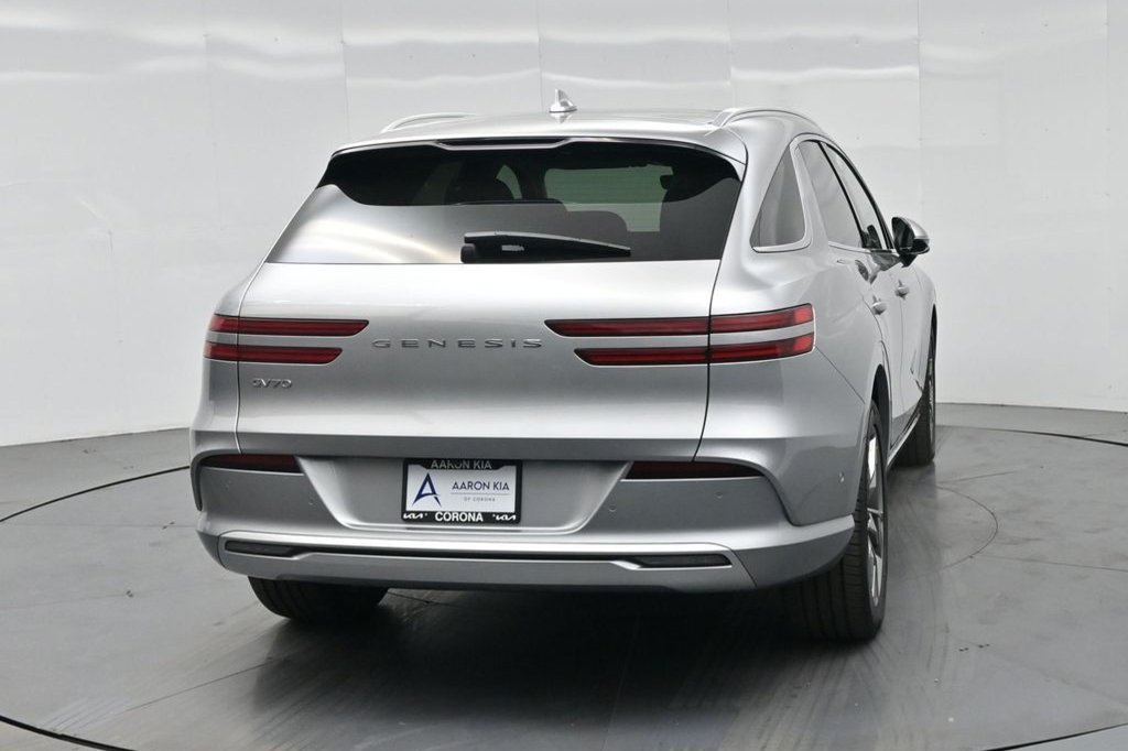 Used 2025 Genesis Electrified GV70 w/ Prestige Package AWD/4WD image 10