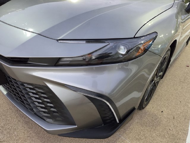 Used 2026 Toyota Camry SE w/ Convenience Package FWD image 9
