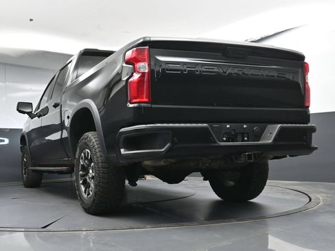 Used 2025 Chevrolet Silverado 1500 ZR2 w/ Technology Package AWD/4WD image 32