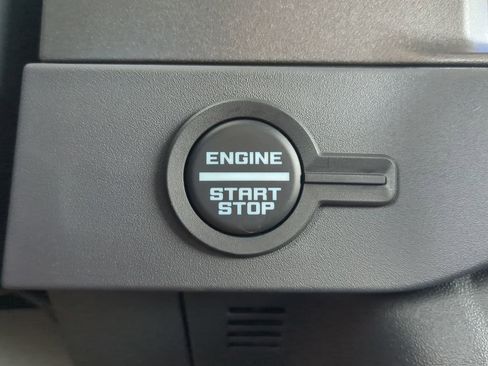 New 2025 Ford Bronco 4-Door AWD/4WD image 24