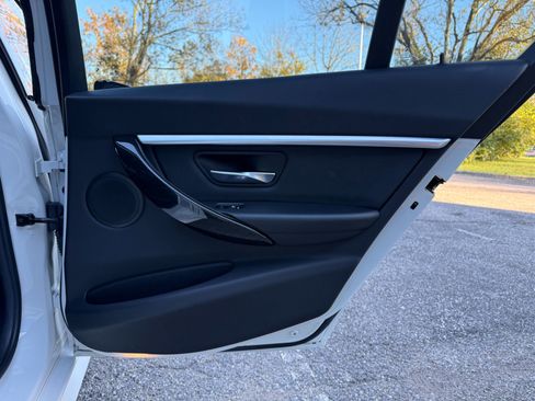 Used 2017 BMW 330i Sedan image 21