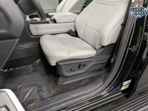 Used 2025 Ford Expedition Platinum AWD/4WD image 13