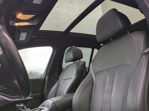 Used 2019 BMW X5 xDrive40i w/ M Sport Package image 14