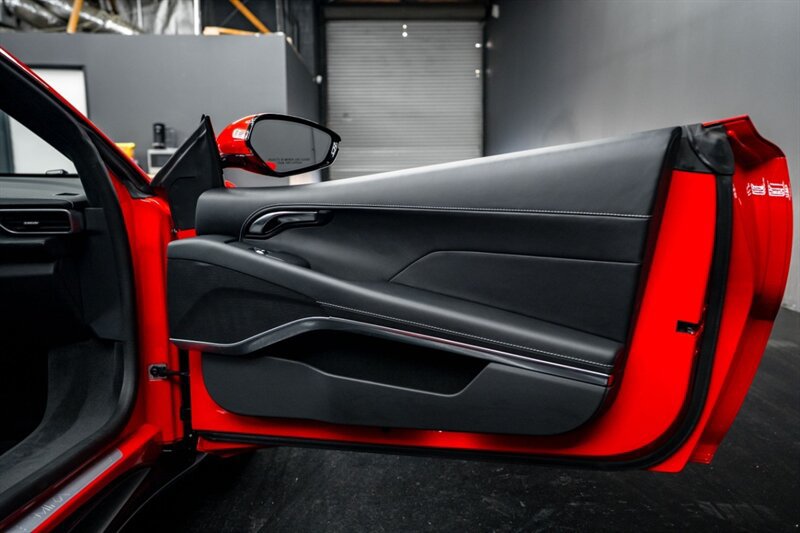 Used 2025 Lotus Emira RWD image 39