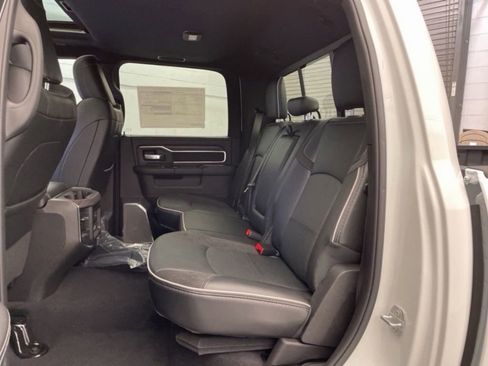 New 2026 RAM 3500 Laramie AWD/4WD image 22
