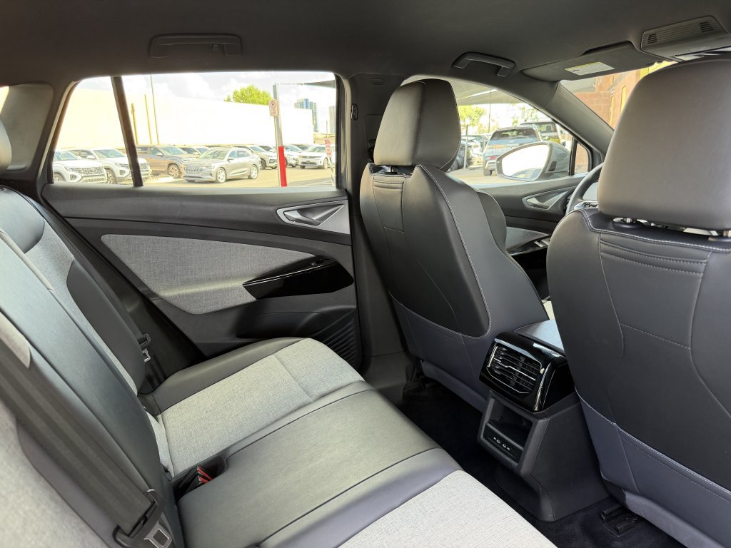Used 2023 Volkswagen ID.4 Pro RWD image 35