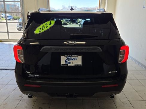 Used 2024 Ford Explorer XLT w/ Equipment Group 202A AWD/4WD image 16