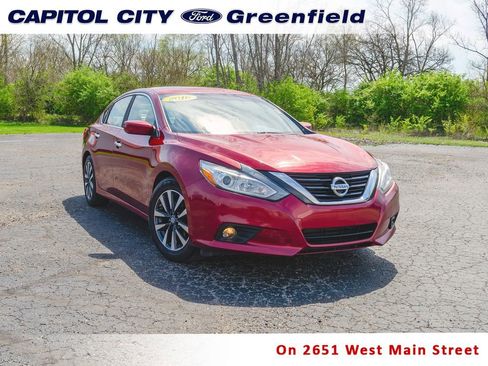 Used 2016 Nissan Altima 2.5 image 1