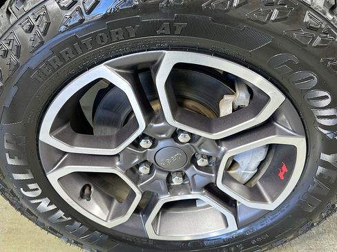 Used 2022 Jeep Grand Cherokee Trailhawk image 31