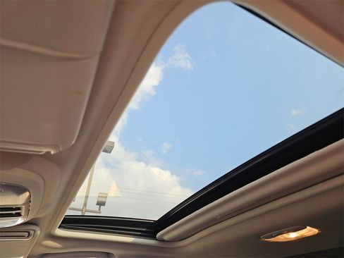 Used 2024 Subaru Crosstrek 2.0i Premium image 23