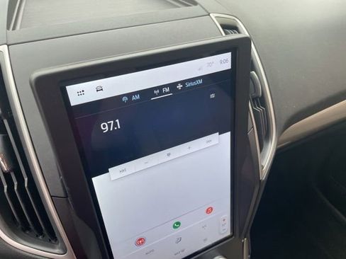 Used 2024 Ford Edge SE w/ Black Appearance Package image 12