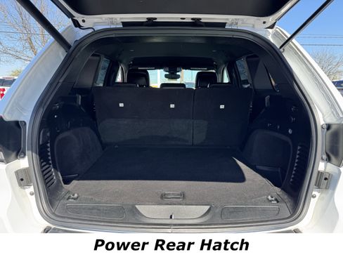 Used 2017 Jeep Grand Cherokee Altitude image 12