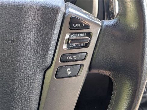 Used 2022 Nissan Titan Platinum Reserve w/ Moonroof Package AWD/4WD image 5