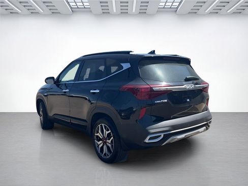Used 2023 Kia Seltos SX w/ SX Sunroof Package AWD/4WD image 4