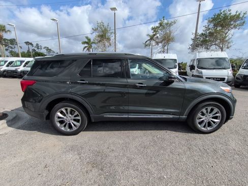 Used 2022 Ford Explorer Limited w/ Equipment Group 301A AWD/4WD image 4