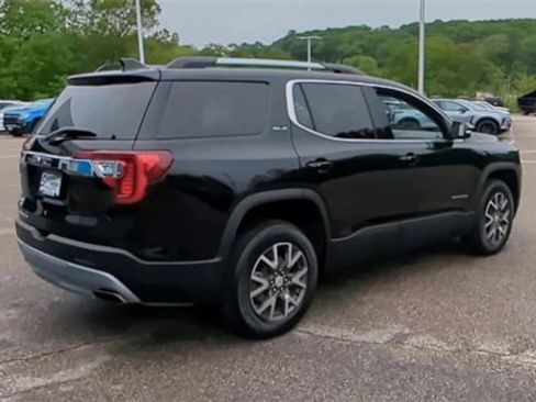 Certified 2023 GMC Acadia SLE w/ Driver Convenience Package image 8