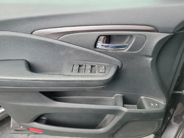 Used 2017 Honda Pilot EX-L image 17