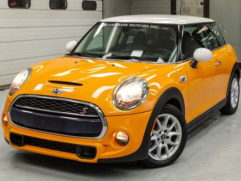 Used 2017 MINI Cooper S image 13